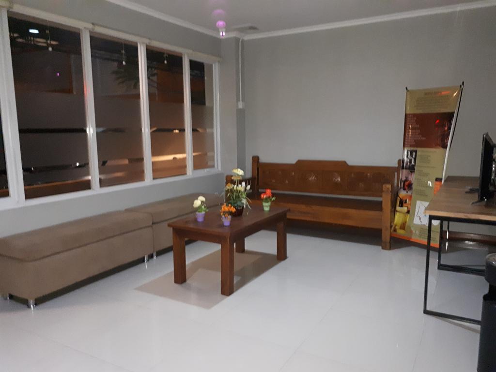 Melody Guest House Cilegon Exterior photo